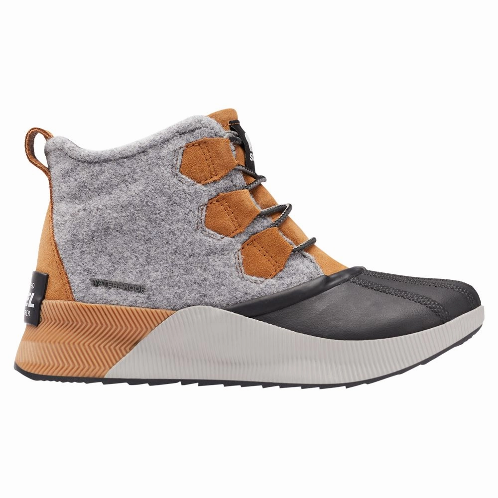 Sorel Women's Out 'N About III Classic Waterproof Boot, Size: 9.5, Camel Brown, Black
