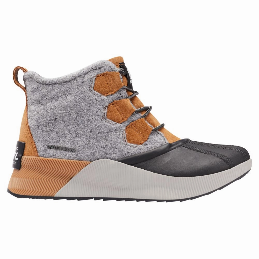 Sorel Women's Out 'N About III Classic Waterproof Boot, Size: 9.5, Camel Brown, Black