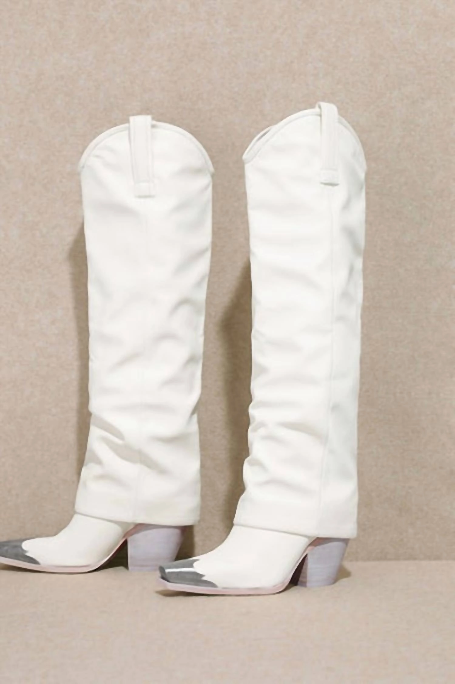Stevie Pointy Tow Cowboy Boots In White