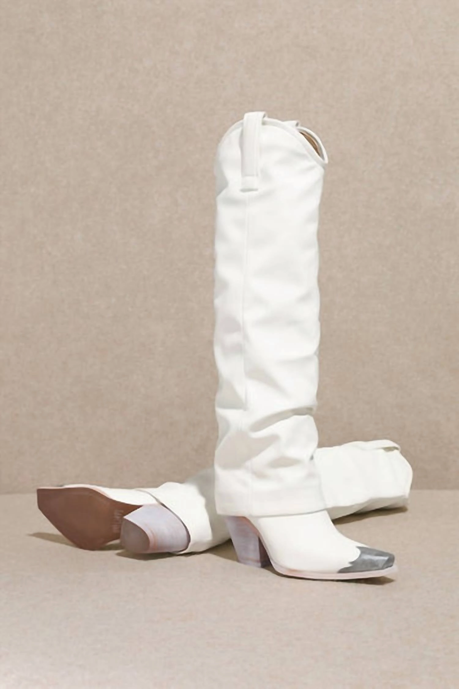 Stevie Pointy Tow Cowboy Boots In White