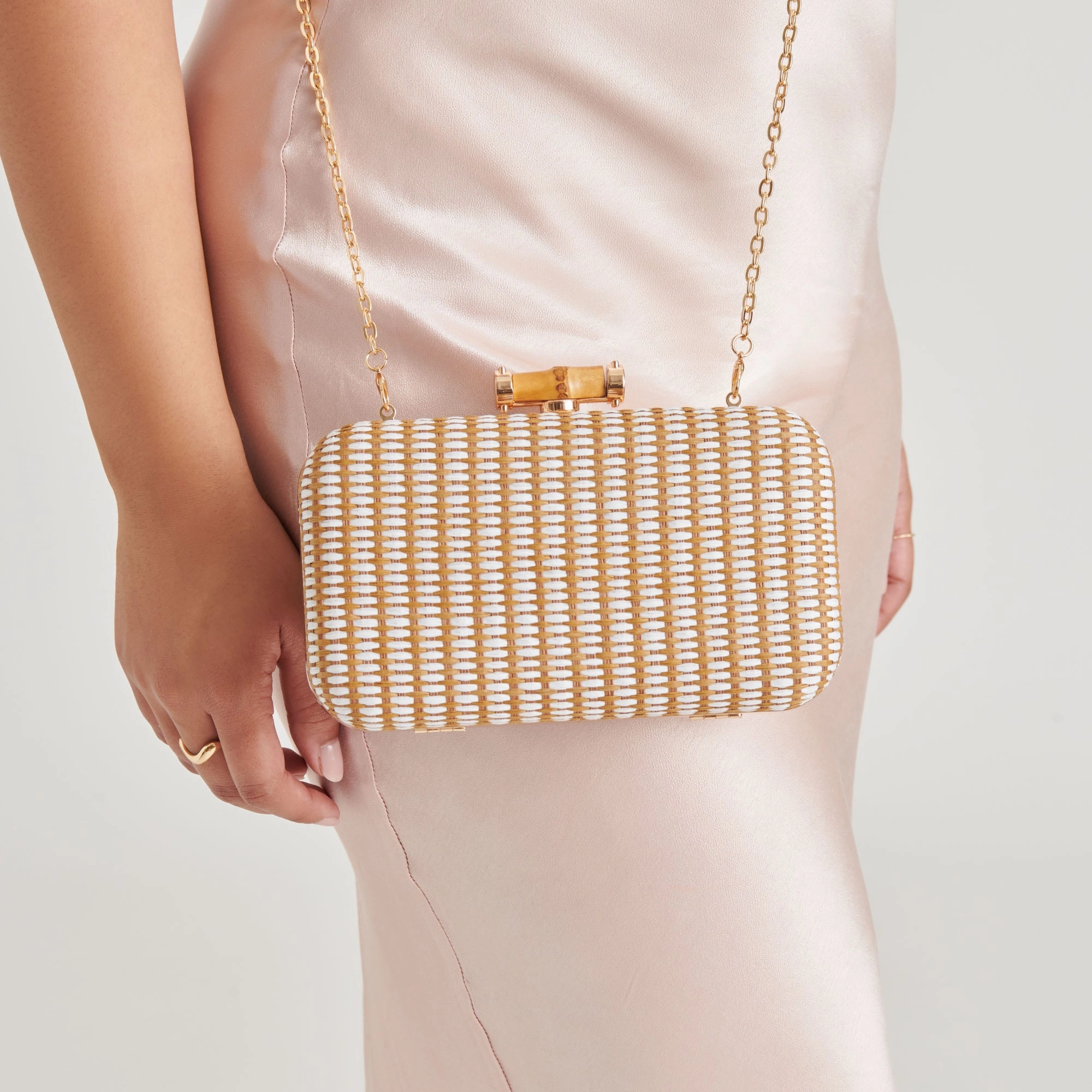 SYMI CLUTCH NATURAL RAFFIA