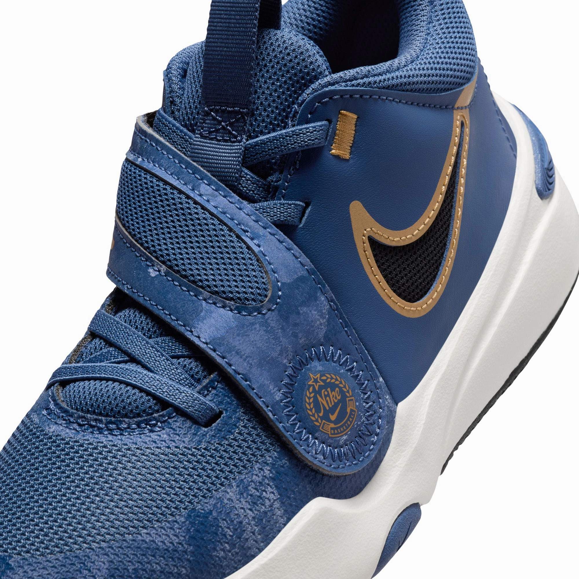 Team Hustle D 11 Junior's Basketball Shoes