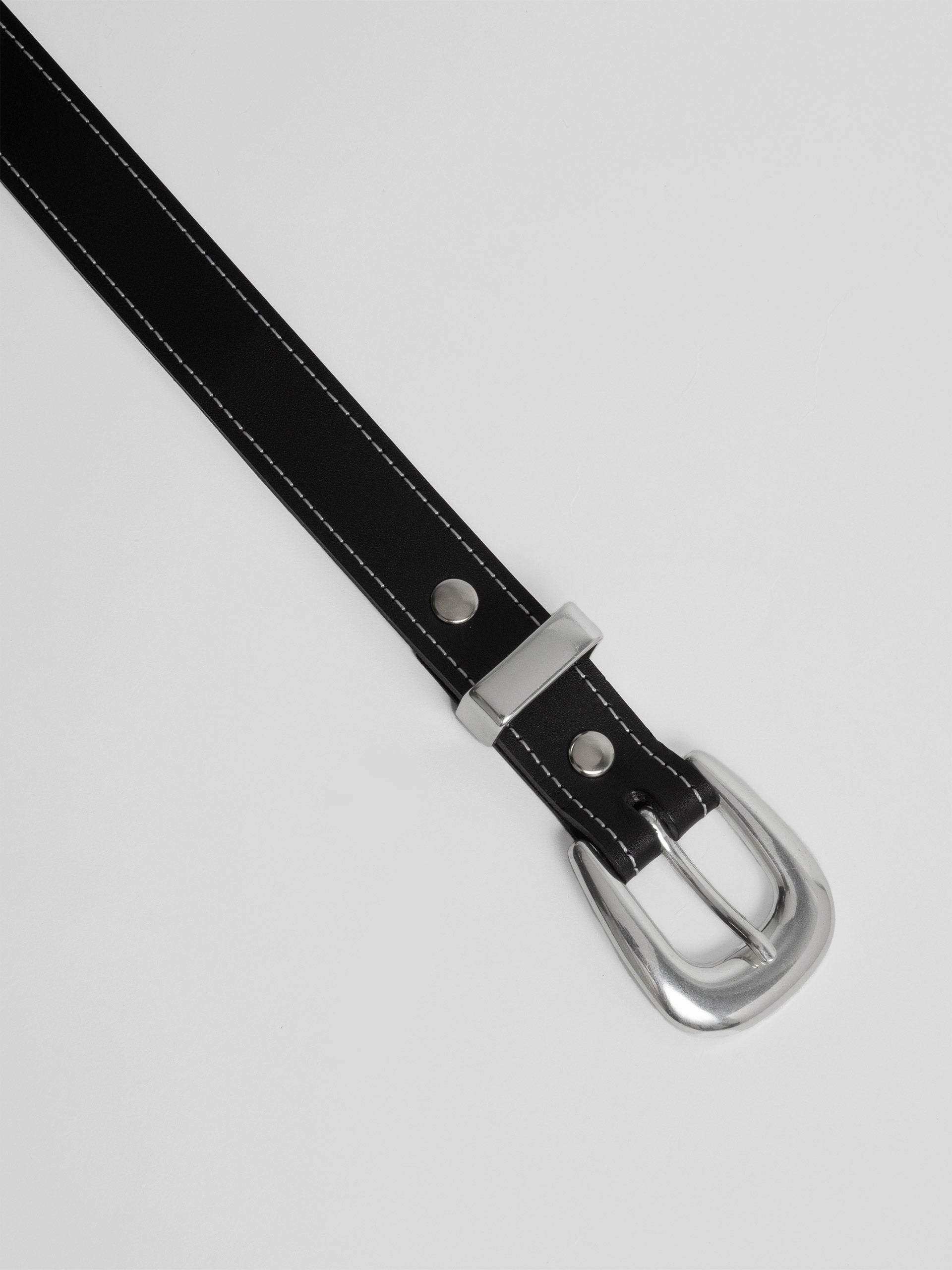 The Lair Claude White Stitch Belt Silver